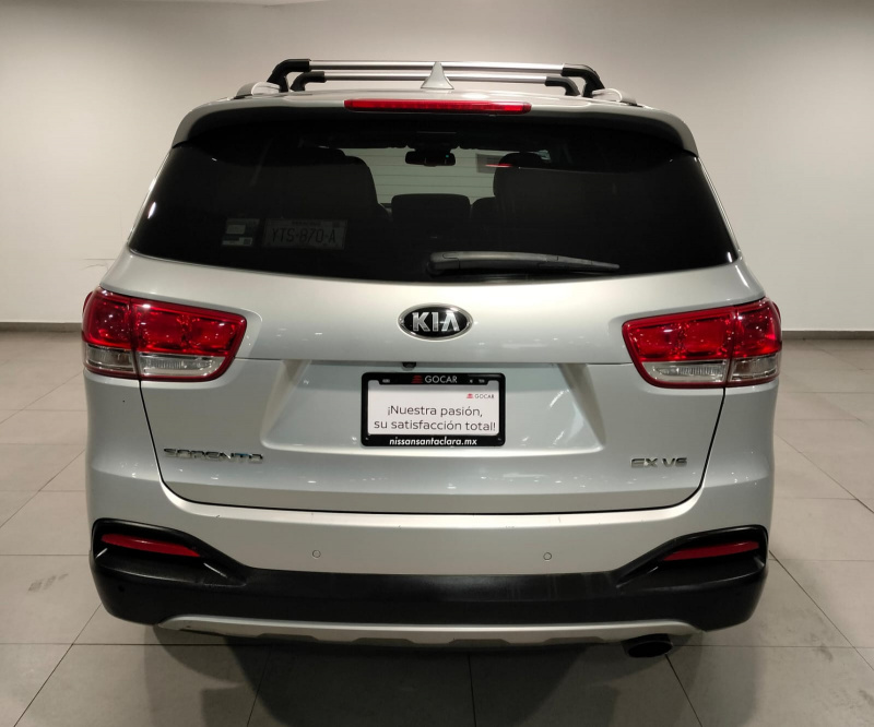 KIA Sorento  5 pts. EX Pack, V6, TA, a/ac., piel, QCP, GPS, 7 pas., RA-18 2018